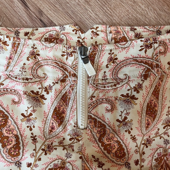 Express paisley cropped pants, size 3/4, NWT - Picture 2 of 7